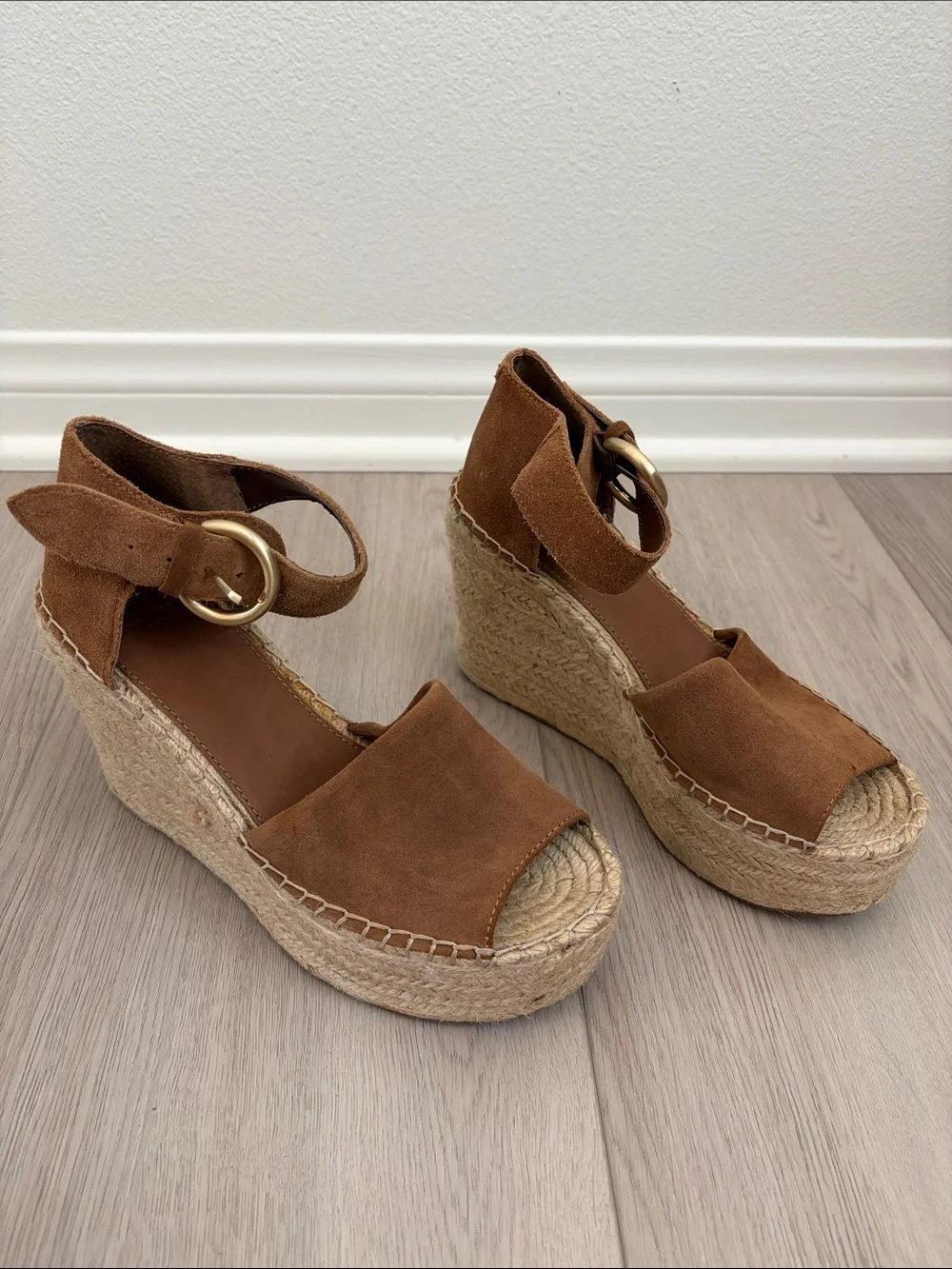 Marc Fisher stylish brown